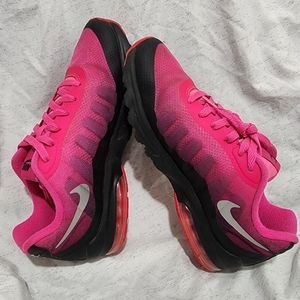 NIKE AIR MAX **EXCELLENT CONDITION ** SIZE 10-WOMENS